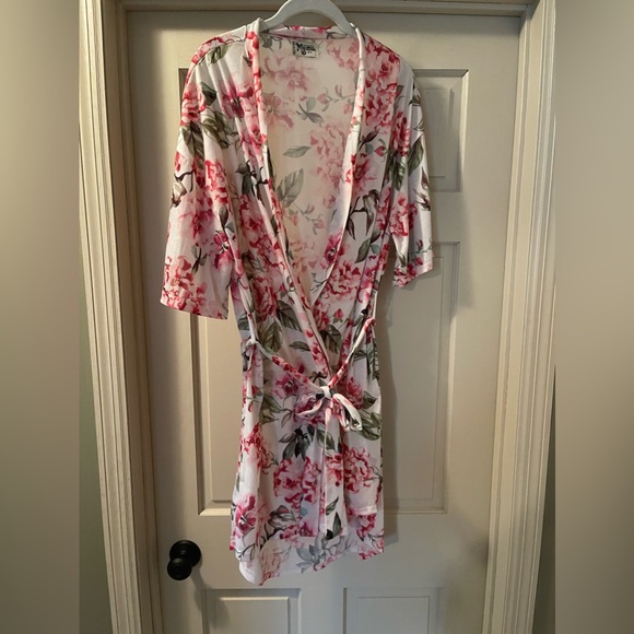 Show Me Your MuMu Other - Show Me Your Mumu floral robe. Worn once!